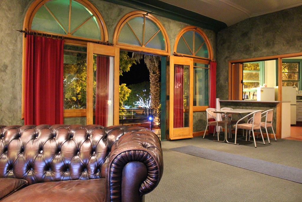 Whakatane Hotel מראה חיצוני תמונה